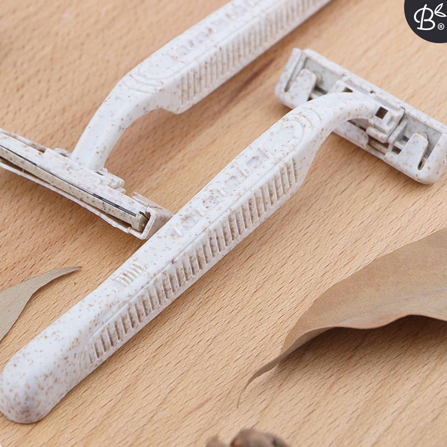 Bamboozy Razor Made of Wheat Straw