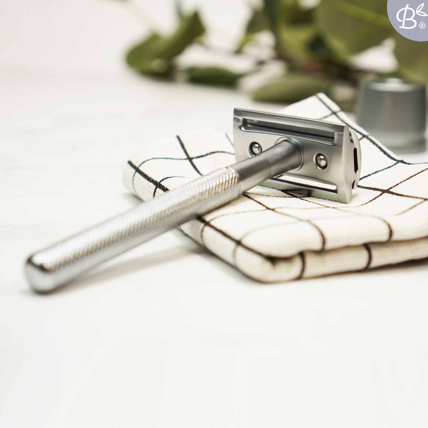 Safety Razor Matte Silver · 20x Platinum Blades