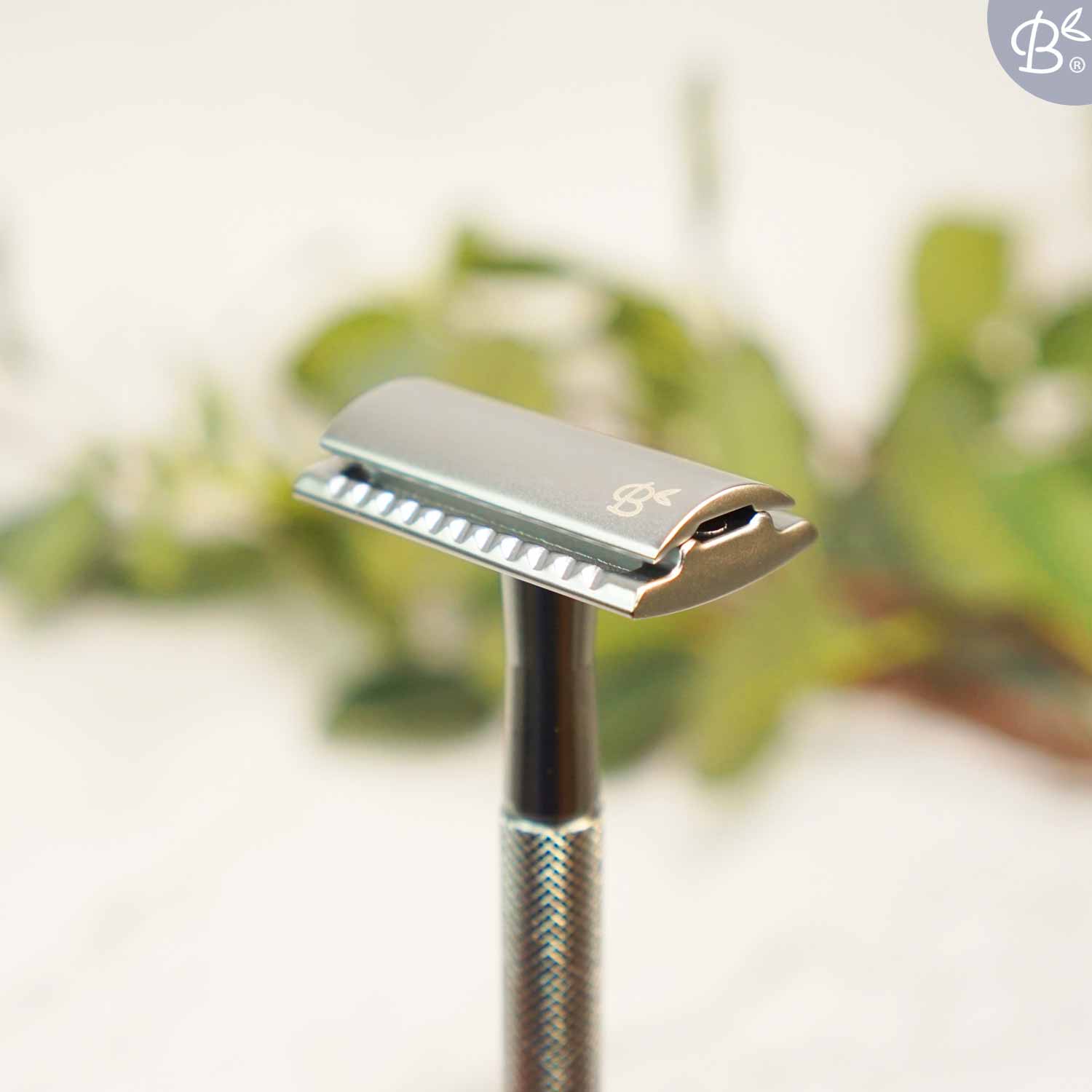 Safety Razor Matte Silver · 20x Platinum Blades