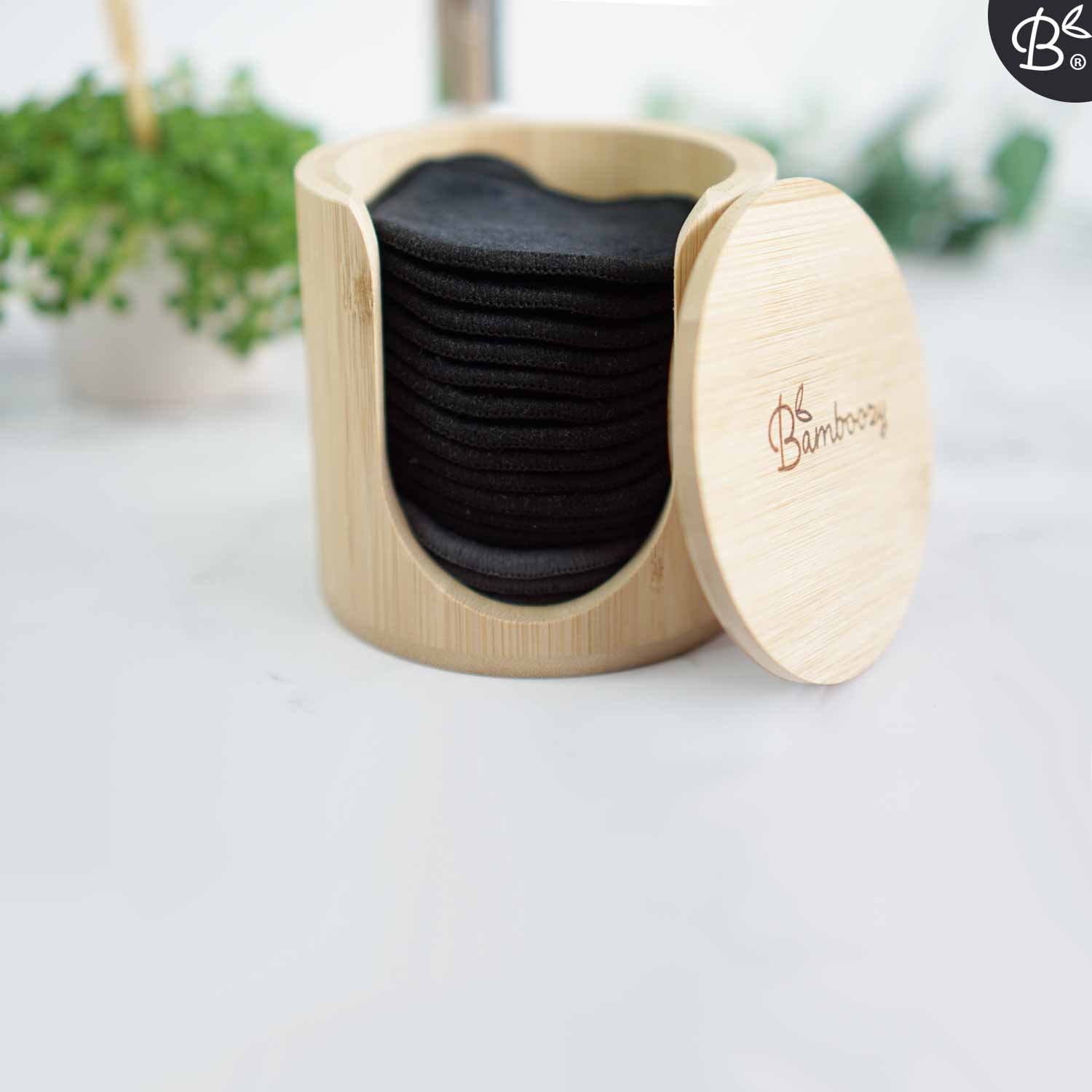 16x Black Reusable Cotton Pads + Bamboo Holder